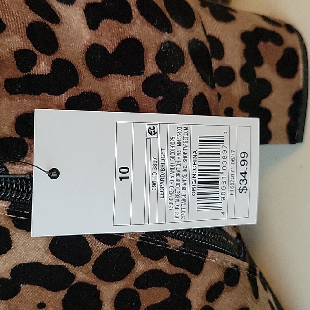 Boots - Picture 4 of 4